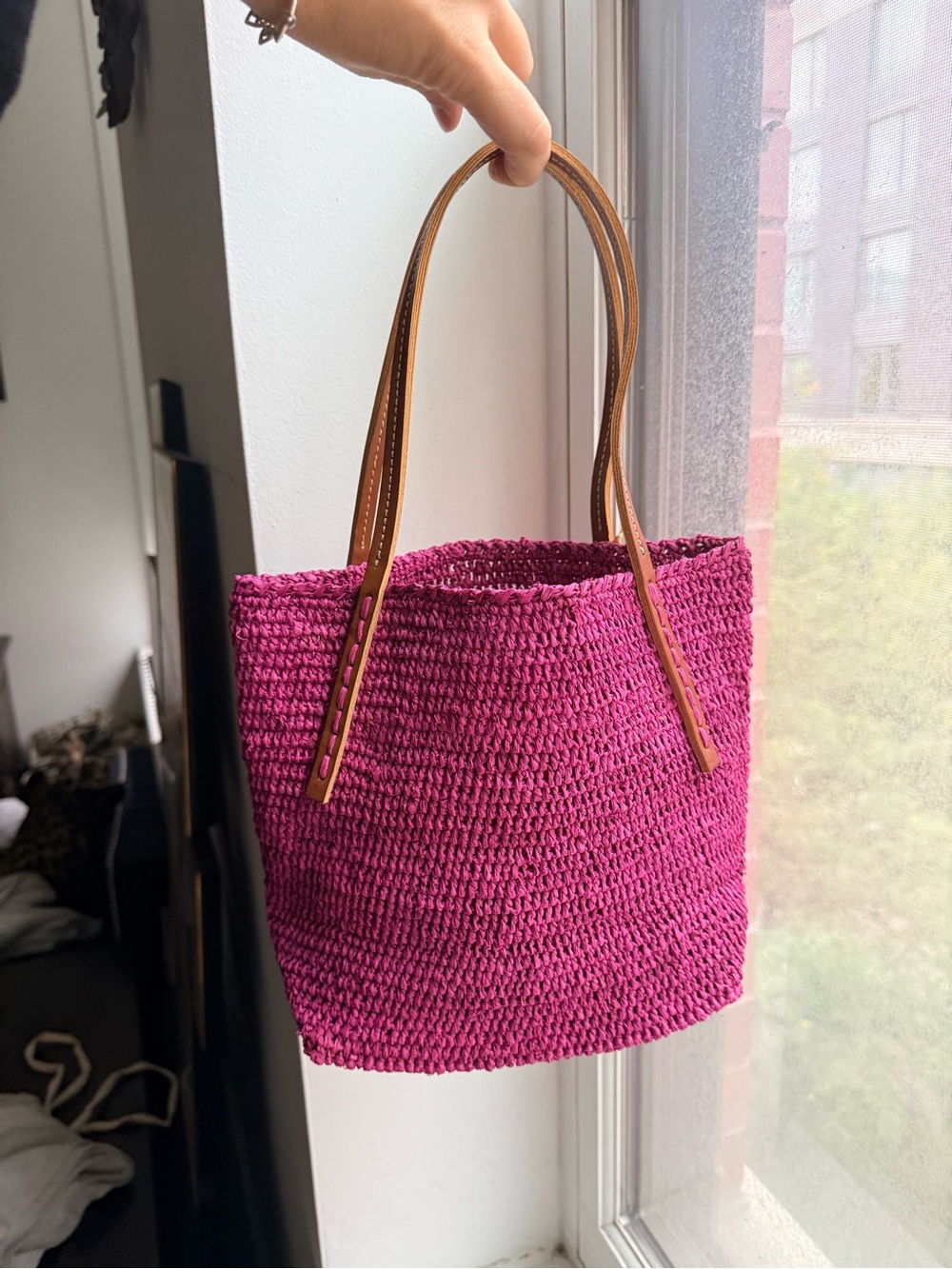 NEW Sans Arcidet Paris raffia deep pink rose indien Beby Bag XS handheld